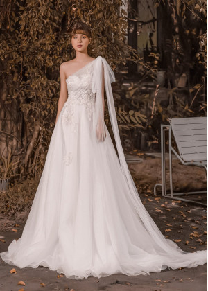 One Shoulder Beaded Ivory Lace Tulle Wedding Dress